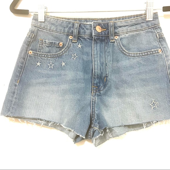 NWT H&M Coachella Jeans Shorts Size 4 - Picture 2 of 6